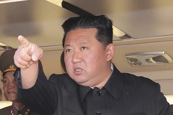 Kim Jong-un enciende las alarmas del mundo tras dirigir simulación de “contraataque nuclear”