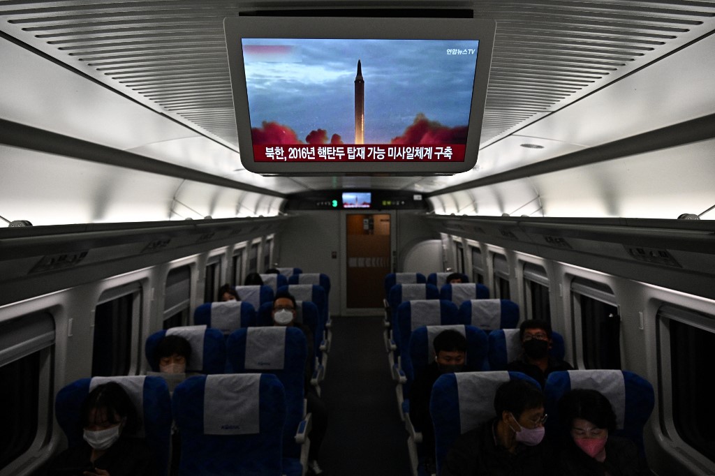 Corea del Norte disparó misil balístico y causó alerta por posible impacto en Japón