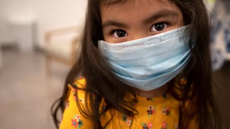 “Tripledemia”, el ataque múltiple de virus respiratorios que satura los hospitales de niños en EEUU