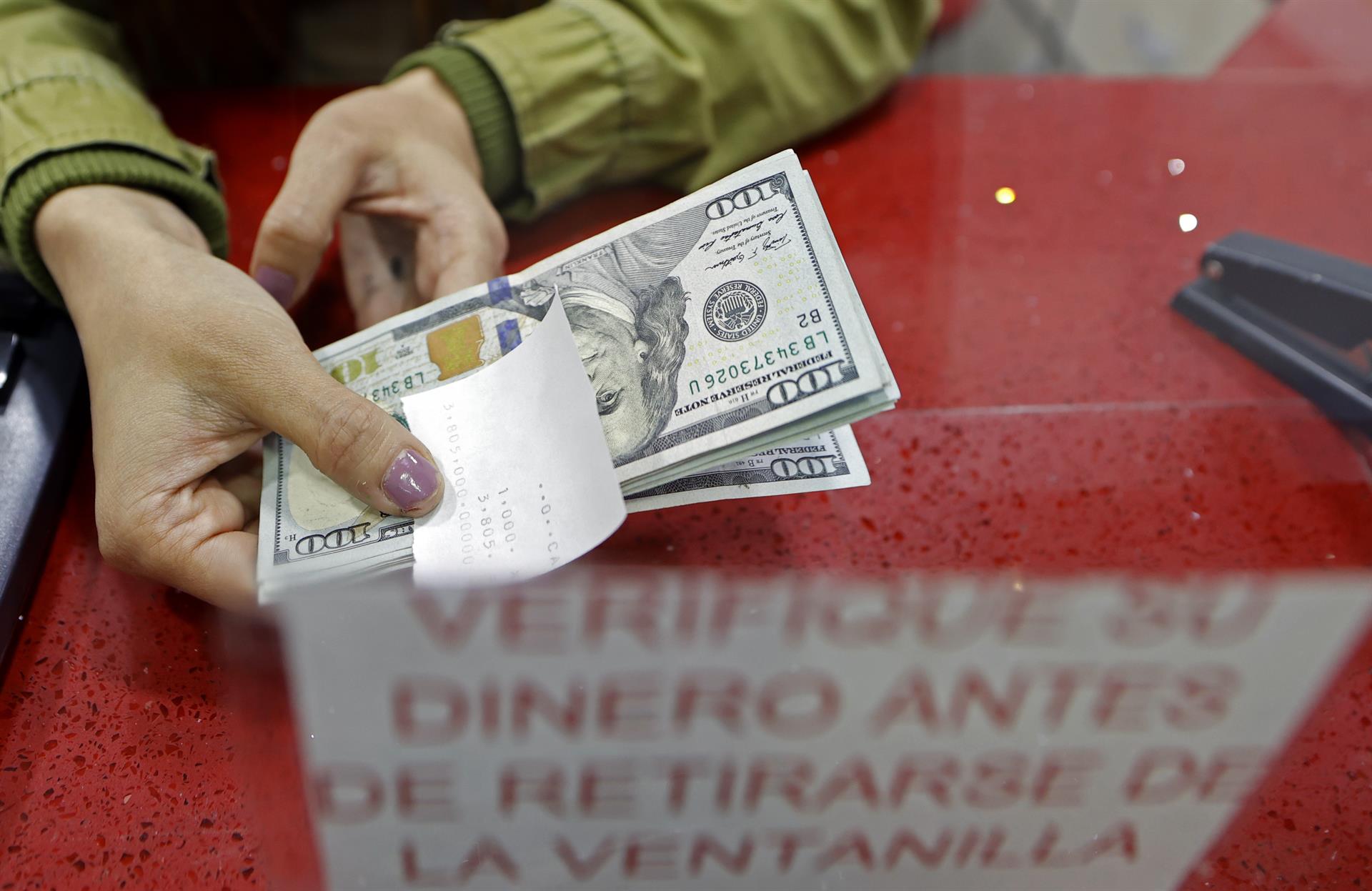 El dólar en Colombia siguió su escalada y superó por mucho los 5.000 pesos