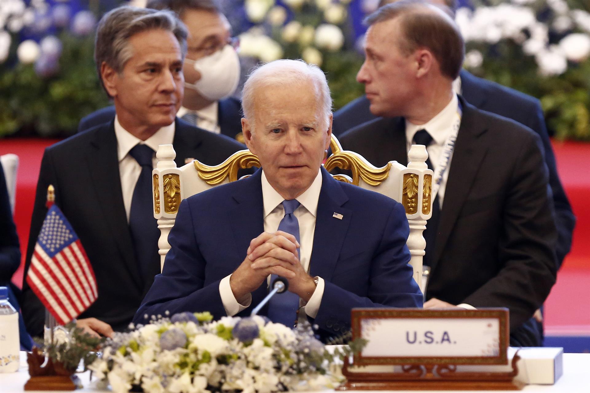 Biden insta a Xi a buscar formas de trabajar juntos para evitar conflictos