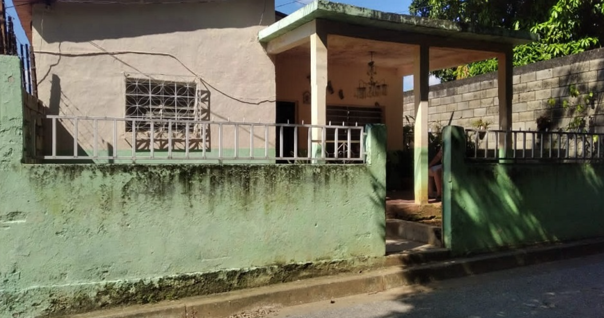 Sexagenario murió al recibir descarga eléctrica mientras pintaba su casa en Aragua