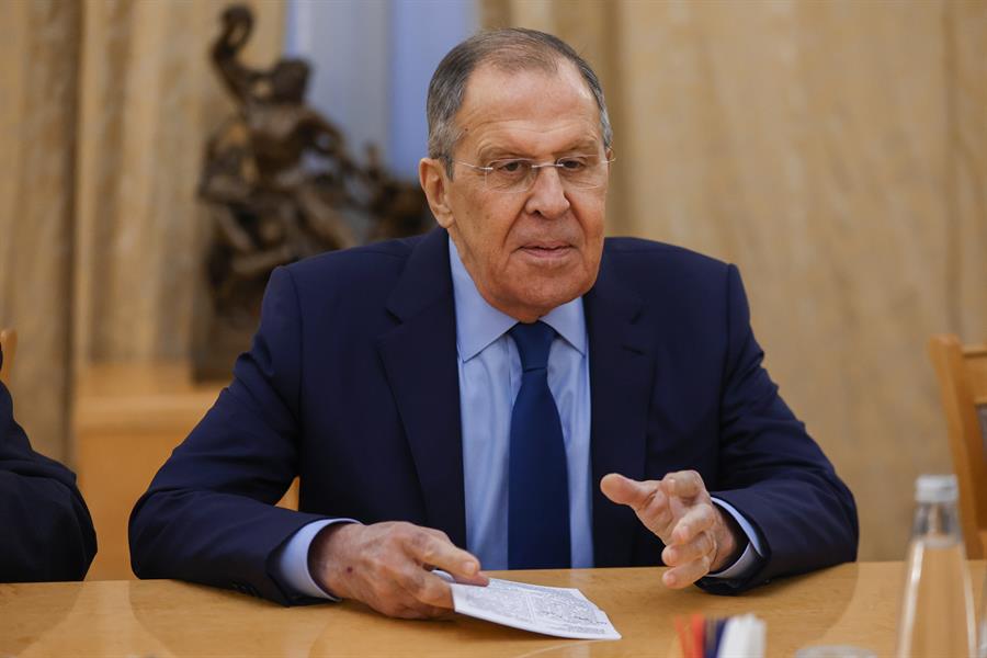 Lavrov destaca la cercanía de Rusia con Bangladesh y promete enviar combustible nuclear