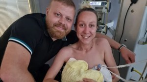 Drama en EEUU: Nació 12 semanas antes y le salvó la vida a su mamá, a quien le descubrieron un tumor