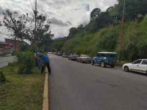 Mérida sin combustible: kilométricas colas de carros en las avenidas (VIDEO)
