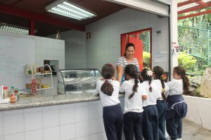 Escasez de efectivo en Venezuela cambió dinámicas de pago en cantinas escolares