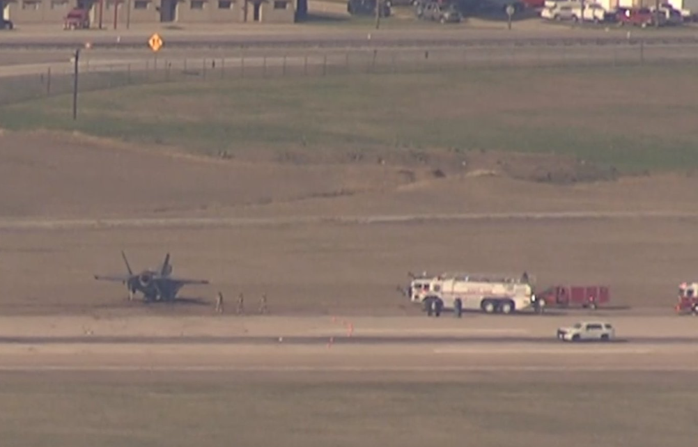 F-35 se estrelló en Texas y su piloto logró salvarse con una maniobra de emergencia