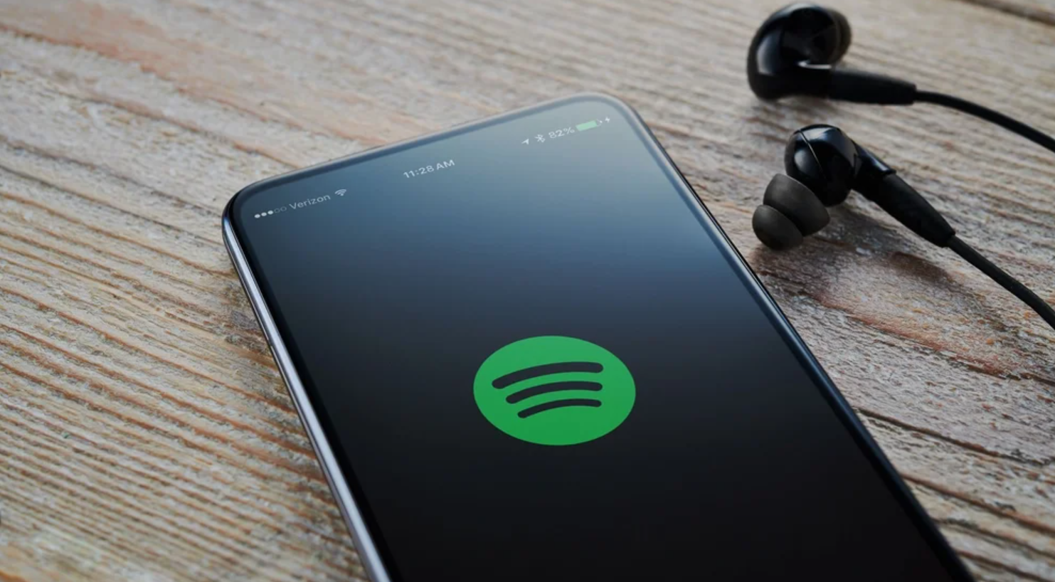 Spotify le hace la guerra a las canciones generadas por inteligencia artificial
