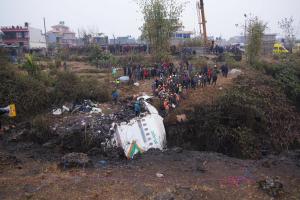 Revelan que “error humano” causó la tragedia en el aeropuerto de Nepal que dejó 72 fallecidos