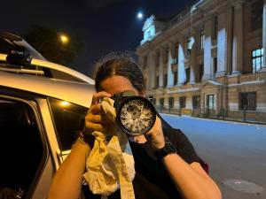 Una cámara salva a una fotoperiodista de perder la vista por un disparo de la Policía en Perú