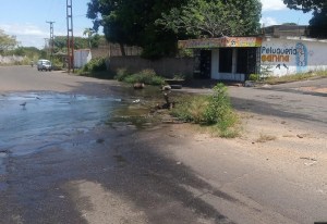 Bote de aguas negras en Puerto Ordaz amenaza con convertirse en cárcava