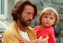 La trágica muerte del hijo de Eric Clapton: los minutos previos a la caída y la carta del nene para su papá