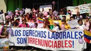 Trabajadores marcharon hasta la Defensoría del Pueblo en Valencia: Las mujeres hacemos magia para llevar comida a la casa