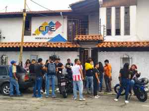Jóvenes merideños exigieron al CNE habilitar más puntos de inscripción en el Registro Electoral Permanente