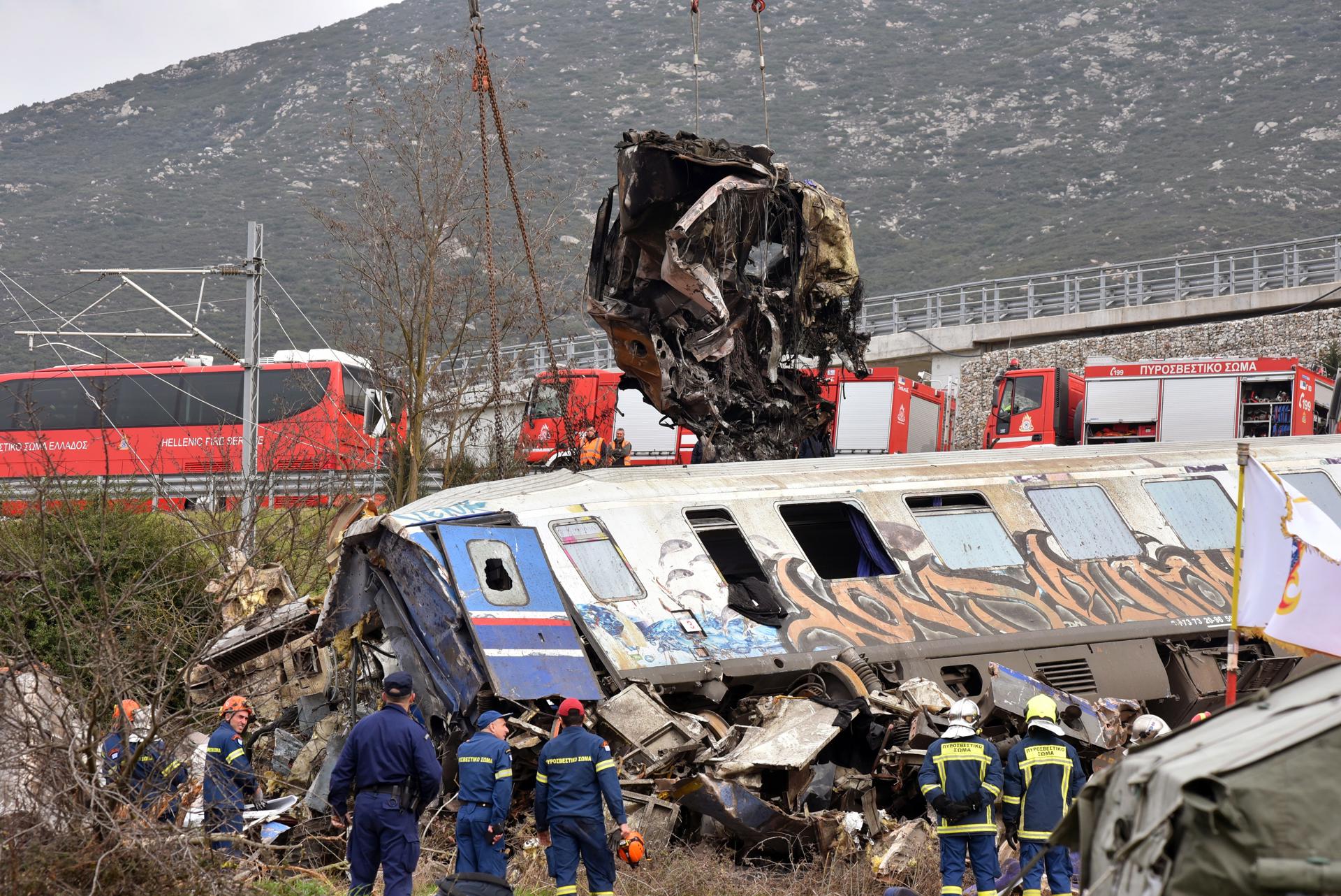 Imputan al jefe de la estación en Grecia por accidente de trenes que dejó 47 muertos