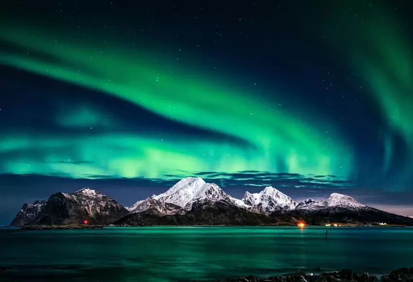 Impresionante VIDEO asombra en las redes: Aurora boreal en el cielo de Alaska es grabada en cámara rápida