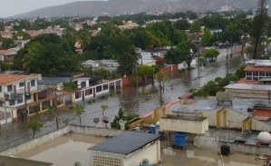 Fuertes lluvias dejaron sin servicio eléctrico a múltiples comunidades en Cumaná