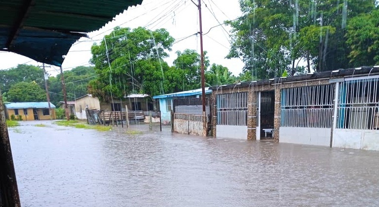 Apenas caen unas gotas de lluvia, colapsa el servicio eléctrico en Maturín