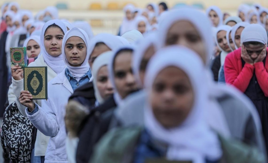 Irán prohíbe la entrada de mujeres sin velo en museos y lugares históricos