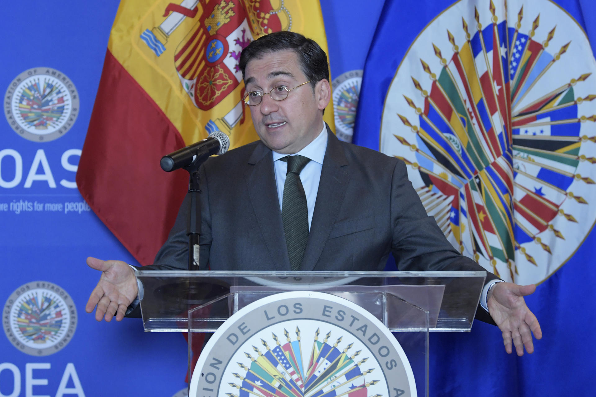 “España siempre va a ser solidaria con quienes necesiten asilo”, dijo el ministro de asuntos exteriores desde EEUU