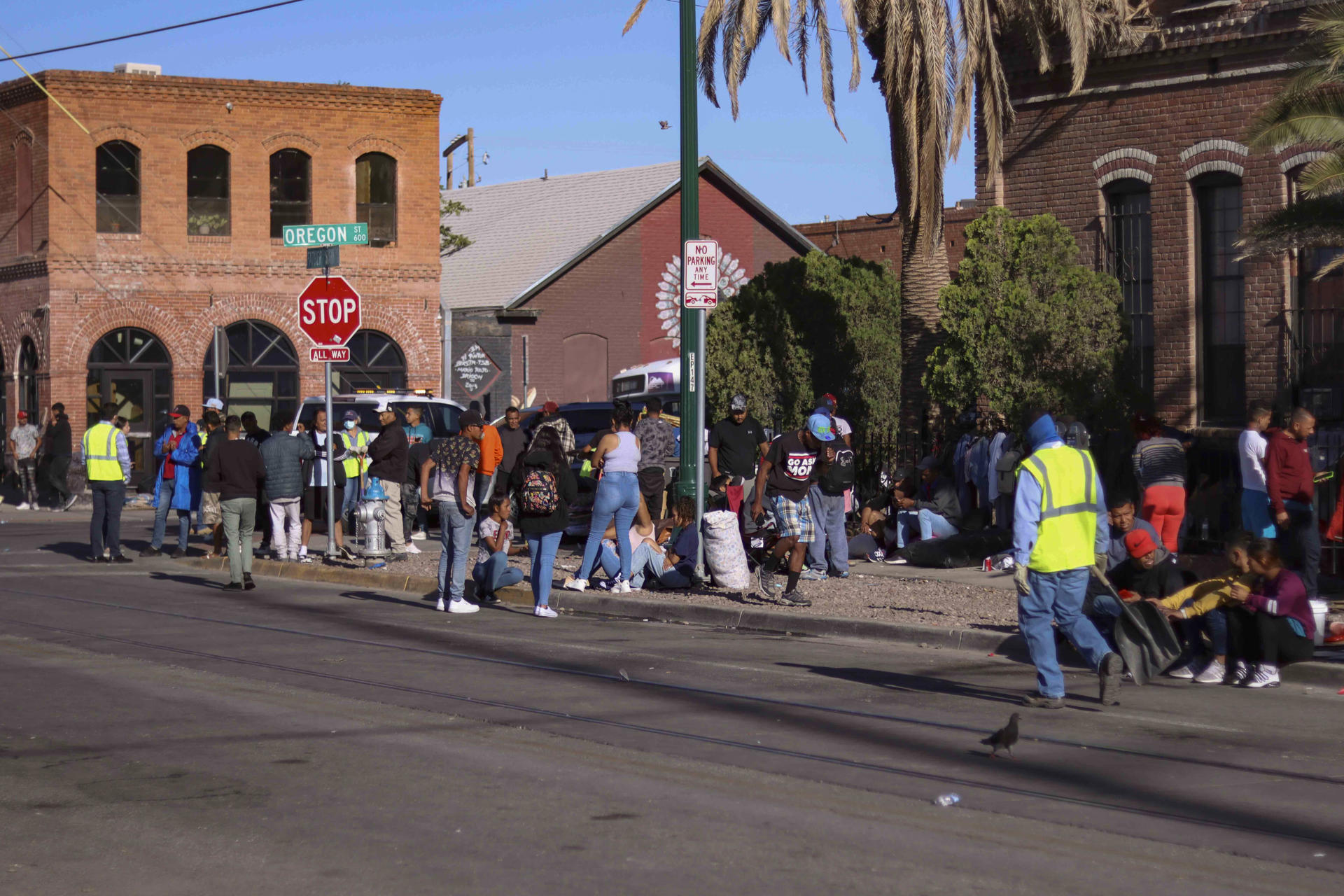 “La situación es de crisis humanitaria”, denuncia un sacerdote de El Paso (Fotos)