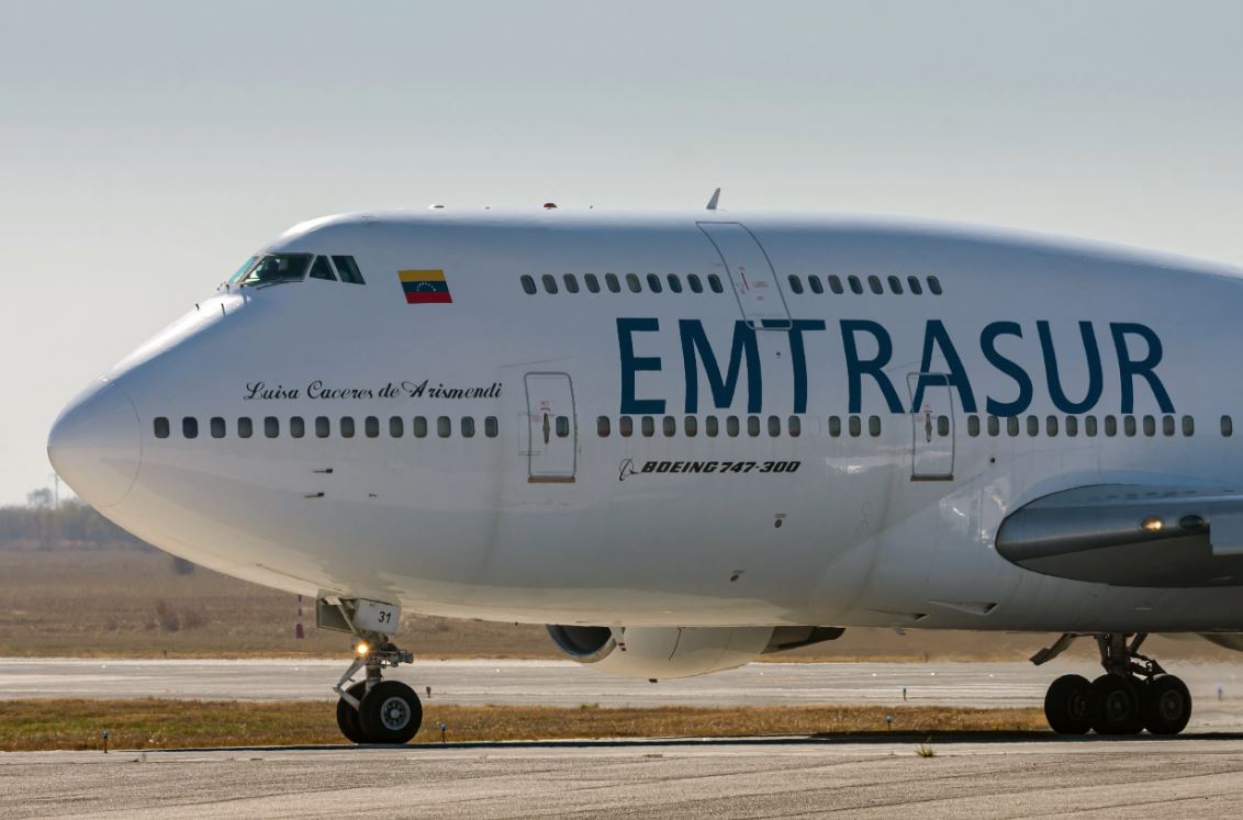 Absueltos los 14 tripulantes del avión venezolano-iraní retenido en Argentina