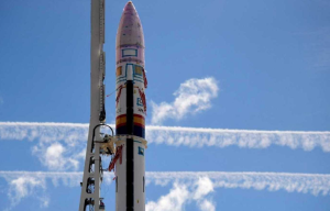 Lanzamiento inaugural del primer cohete español aplazado por el viento