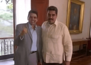 ¡Otra foto perdida! Ernesto Paraqueima y Nicolás Maduro sonríen a la cámara