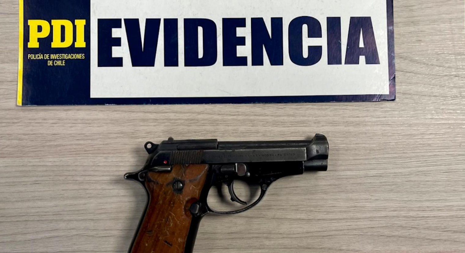 Policía halla pistola de Augusto Pinochet durante operativo antidrogas en Chile