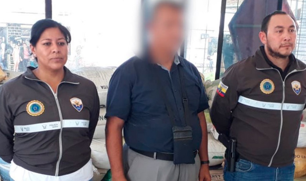 Capturan en Ecuador a sujeto que fingía ser sacerdote para violar a niñas y adolescentes