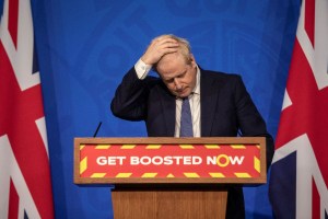 Diputados británicos sancionaron a Boris Johnson por mentir al parlamento