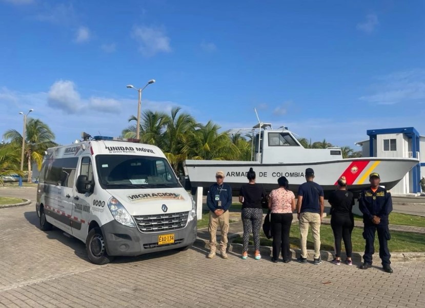 Navegación sospechosa en altamar: Cinco venezolanos fueron rescatados en aguas colombianas