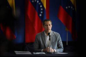 Guaidó alertó al mundo que las inhabilitaciones son el plan de Maduro para seguir en el poder