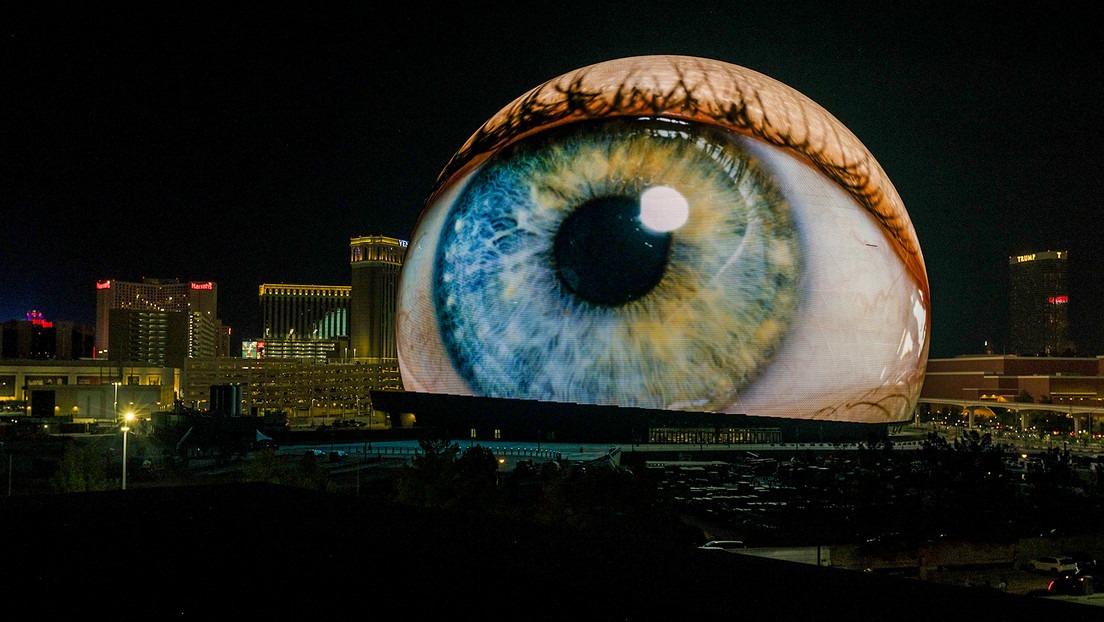 VIDEO: Enorme esfera con 1,2 millones de pantallas LED deslumbra a Las Vegas