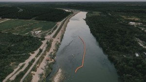 El trato inhumano que ofreció la policía de Texas a migrantes que intentaron cruzar el río Grande