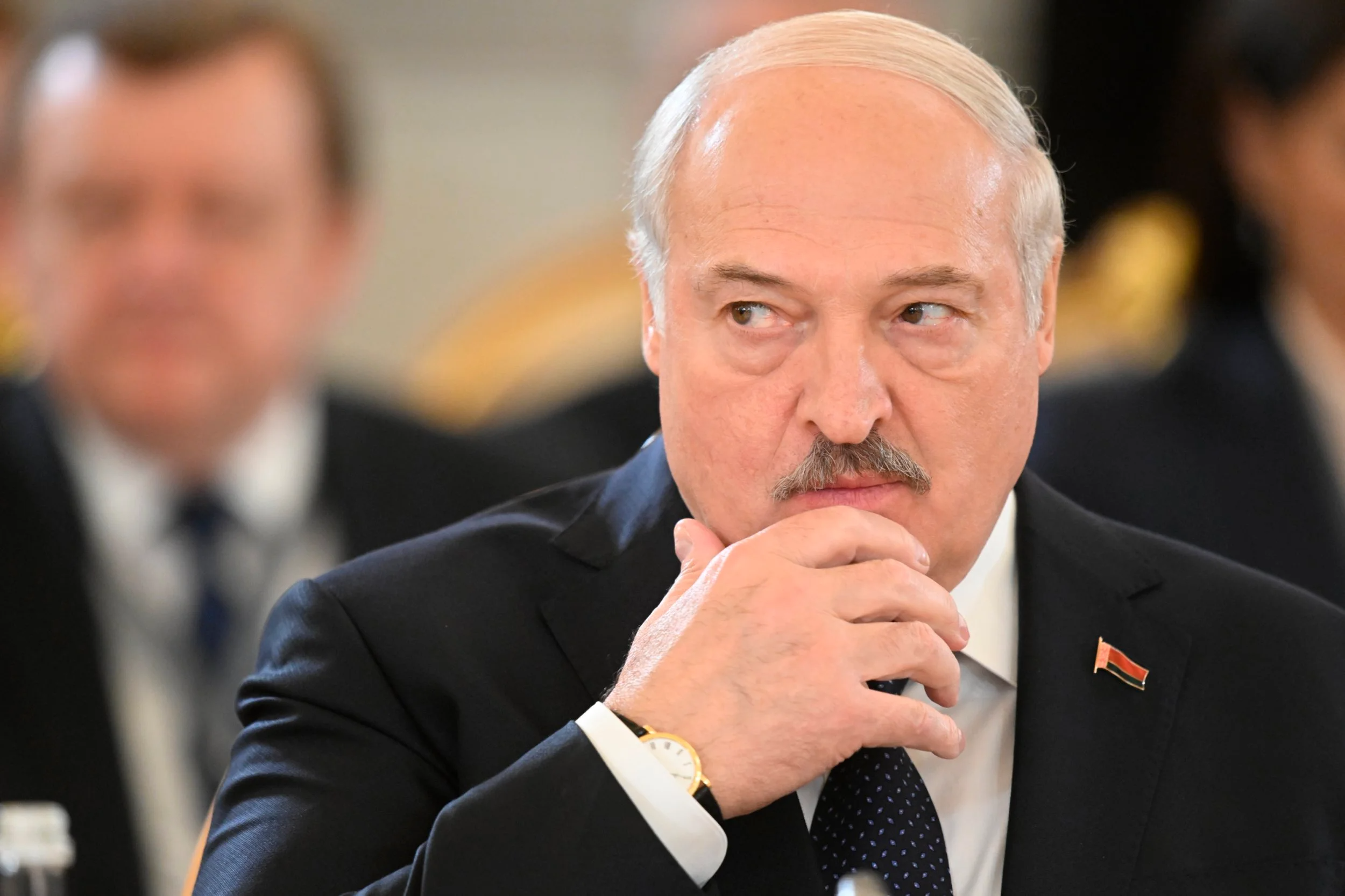 “Esperamos no usarlas”: Lukashenko revela que la mitad de las armas nucleares ya están desplegadas en Bielorrusia
