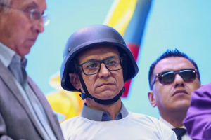 Candidatos presidenciales de Ecuador rindieron homenaje a Fernando Villavicencio en sus actos de cierre de campaña