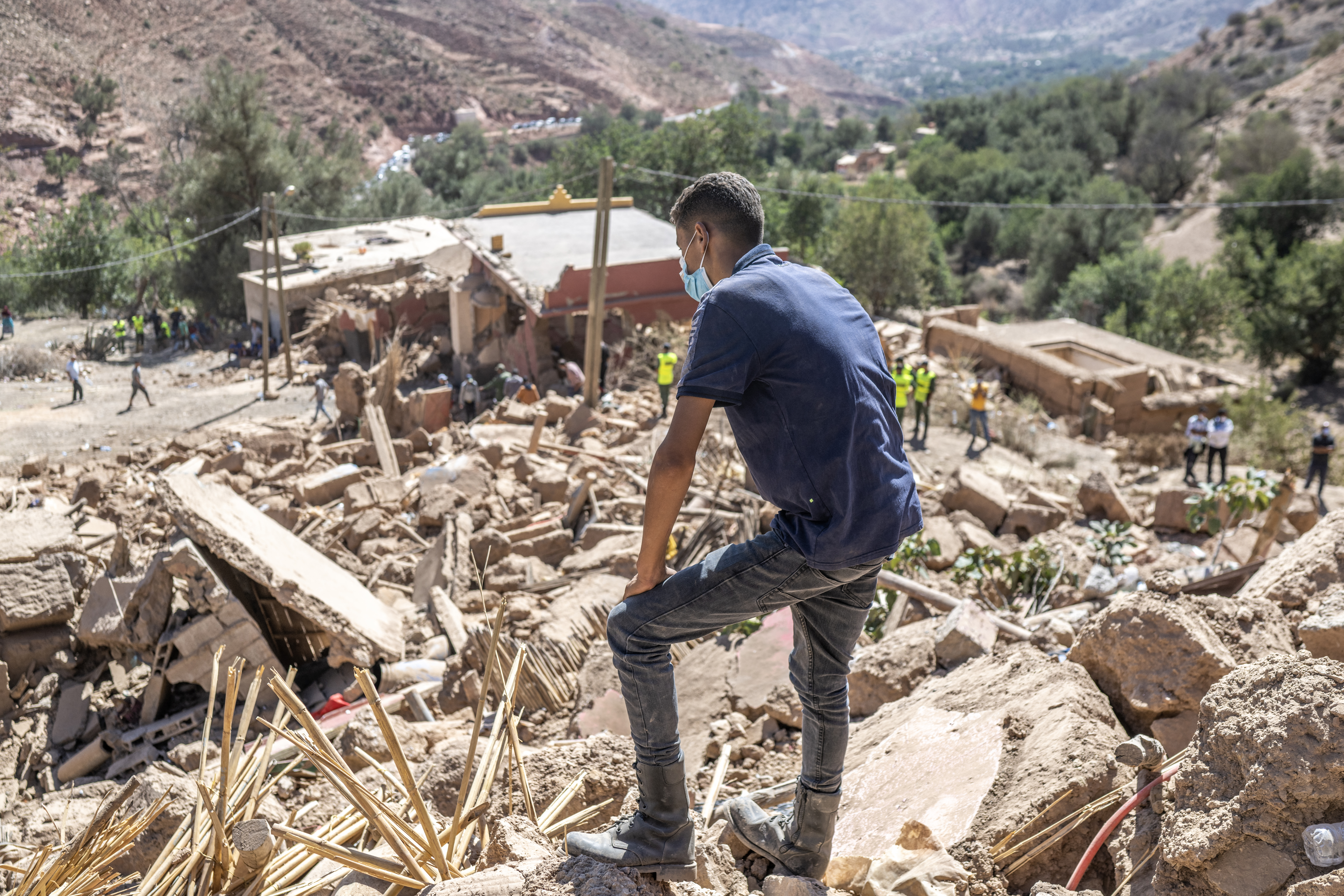 El dolor de sobrevivir “entre los muertos” en el terremoto de Marruecos