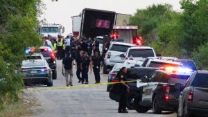 Uno de los detenidos se declaró culpable por la muerte de 53 migrantes sofocados en un tráiler en Texas