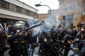 Las granadas, nuevo sello distintivo de los extorsionadores venezolanos en Perú