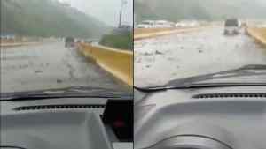 Restringido el tránsito en la autopista Caracas-La Guaira por derrumbe a la altura de Gramoven (VIDEO)