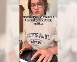 VIDEO: Estadounidense se hizo pasar por su amiga para ayudarla a renunciar a su trabajo