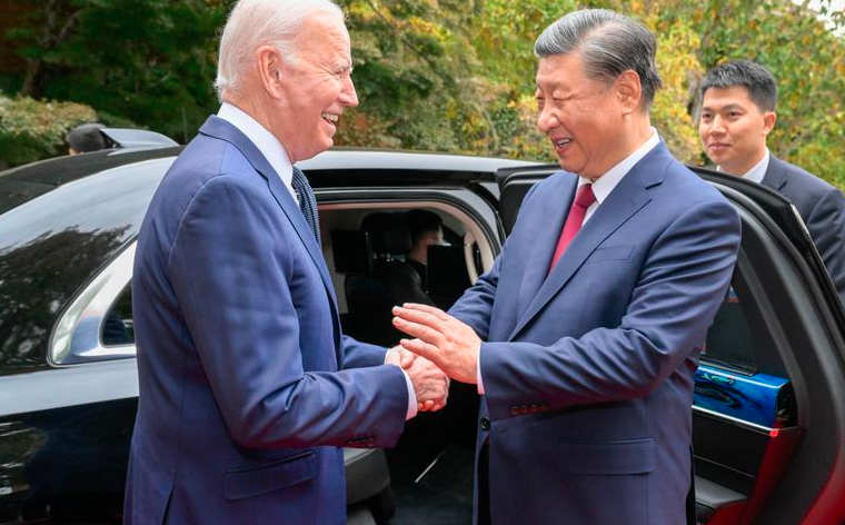 China critica calificativo de “dictador” de Biden a Xi tras su reunión en San Francisco