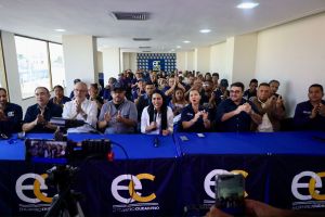 Delsa Solórzano juramentó nueva directiva de Encuentro Ciudadano en Zulia