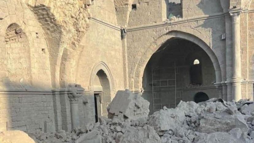 Bombardeos israelíes destruyen la Gran Mezquita de Gaza, su templo musulmán más antiguo