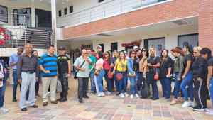 Docentes exigen al alcalde de San Cristóbal que cumpla con los beneficios laborales