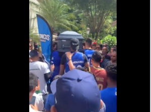 Conmovedor: integrantes de la selección venezolana de baloncesto cargan urna de Garly Sojo en su despedida