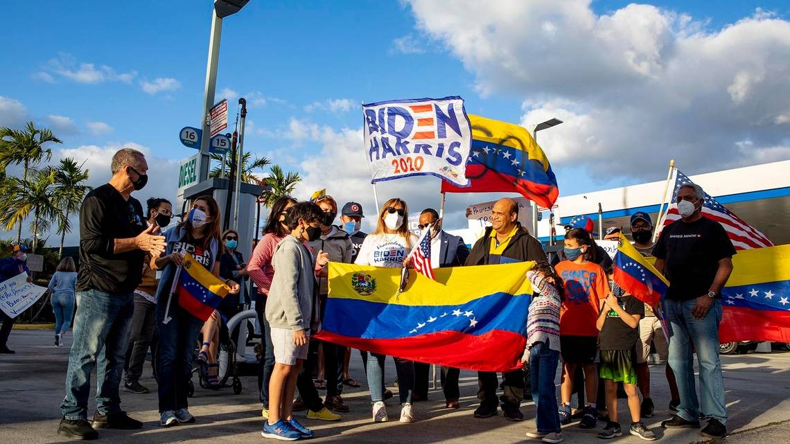 “Una bendición”: Cómo se benefician los inmigrantes venezolanos del sur de la Florida con la ampliación del TPS