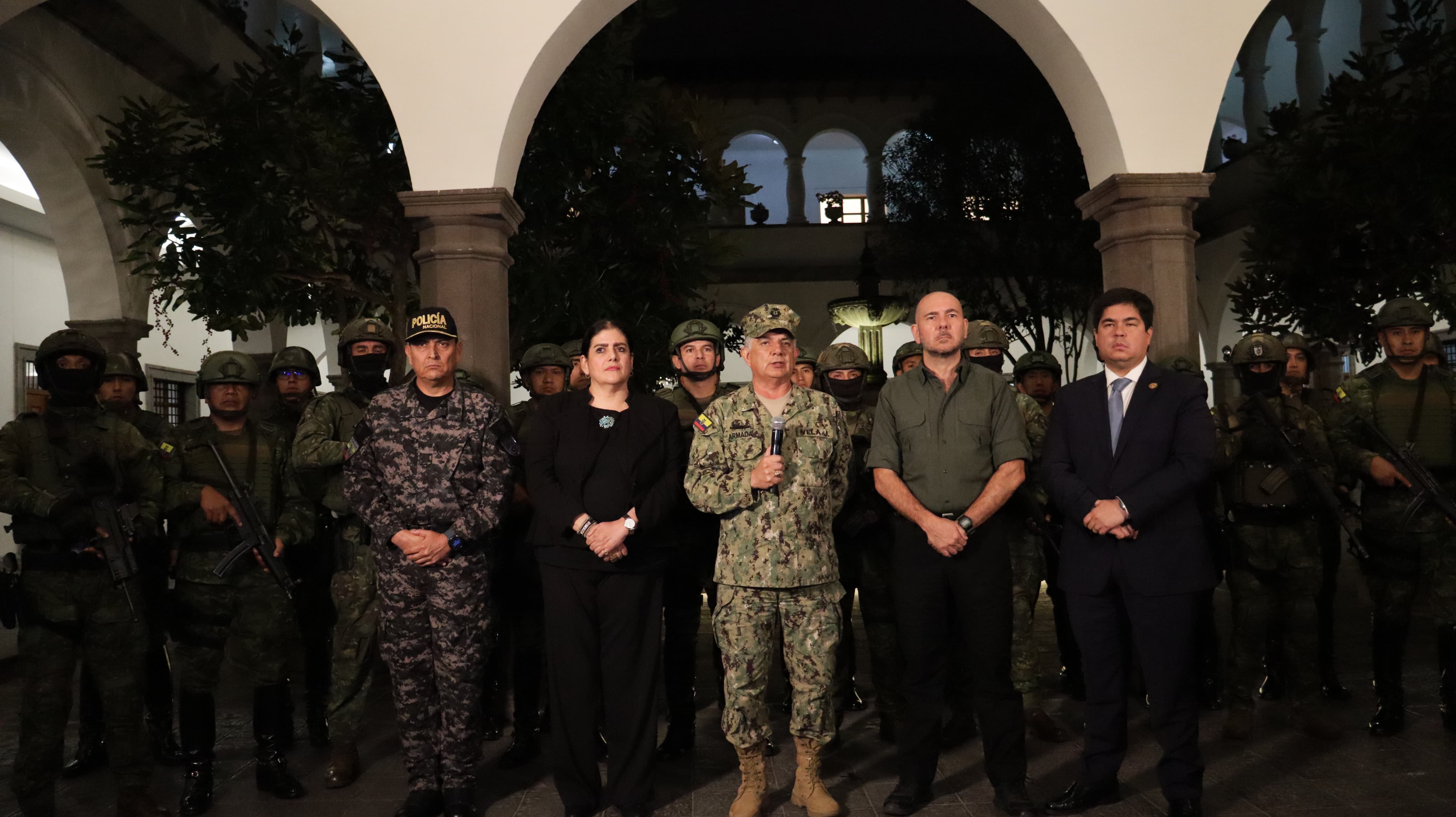 Fuerzas Armadas de Ecuador afirmaron que no negociarán con terroristas