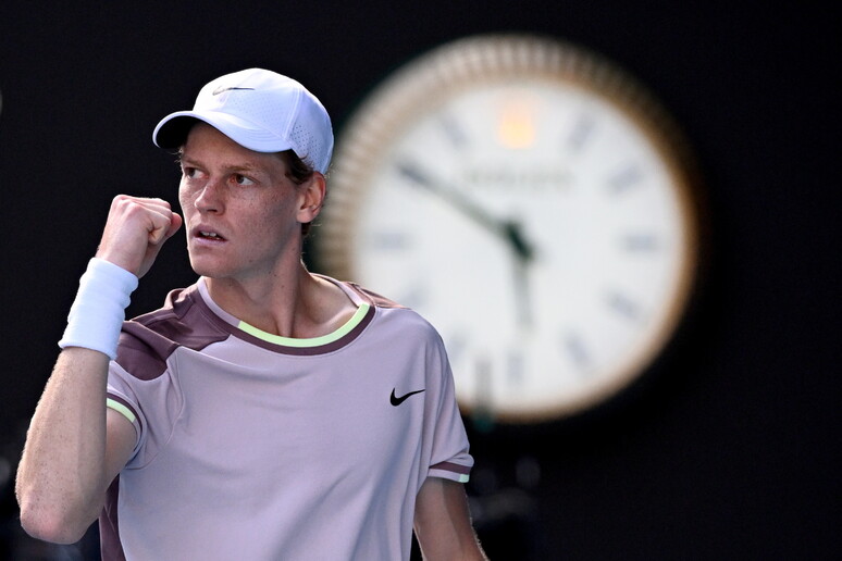 Sinner remonta contra Medvedev y se convierte en el campeón en el Abierto de Australia